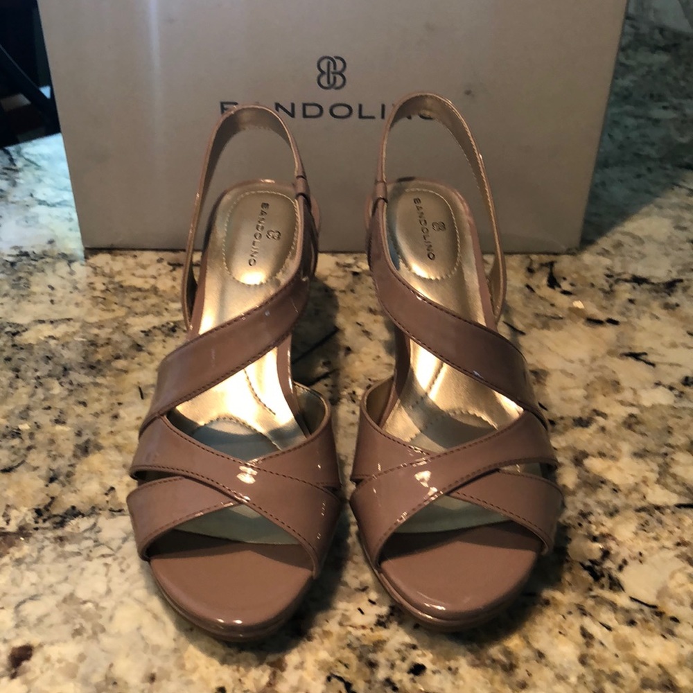 NWB Bandolino Kenosha Women Dress Sandals Sz 7.5M